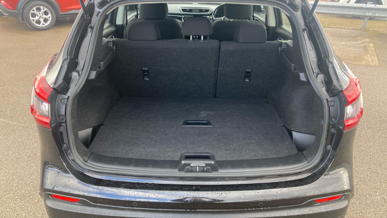 Nissan Qashqai 1.3 DiG-T Acenta Premium 5dr Petrol Hatchback